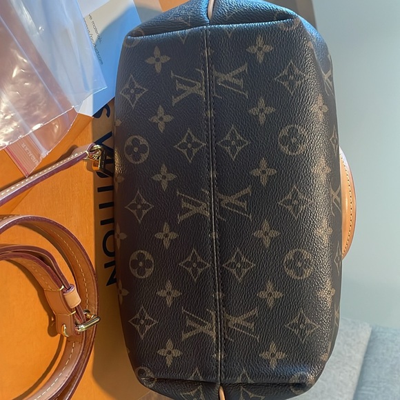 Louis Vuitton Turenne PM - Picture 4 of 9